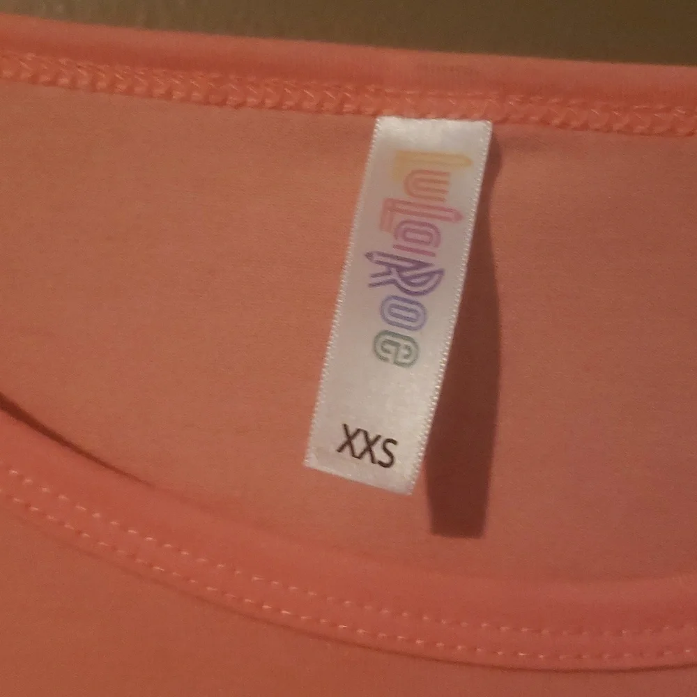 Top - Picture 2 of 2